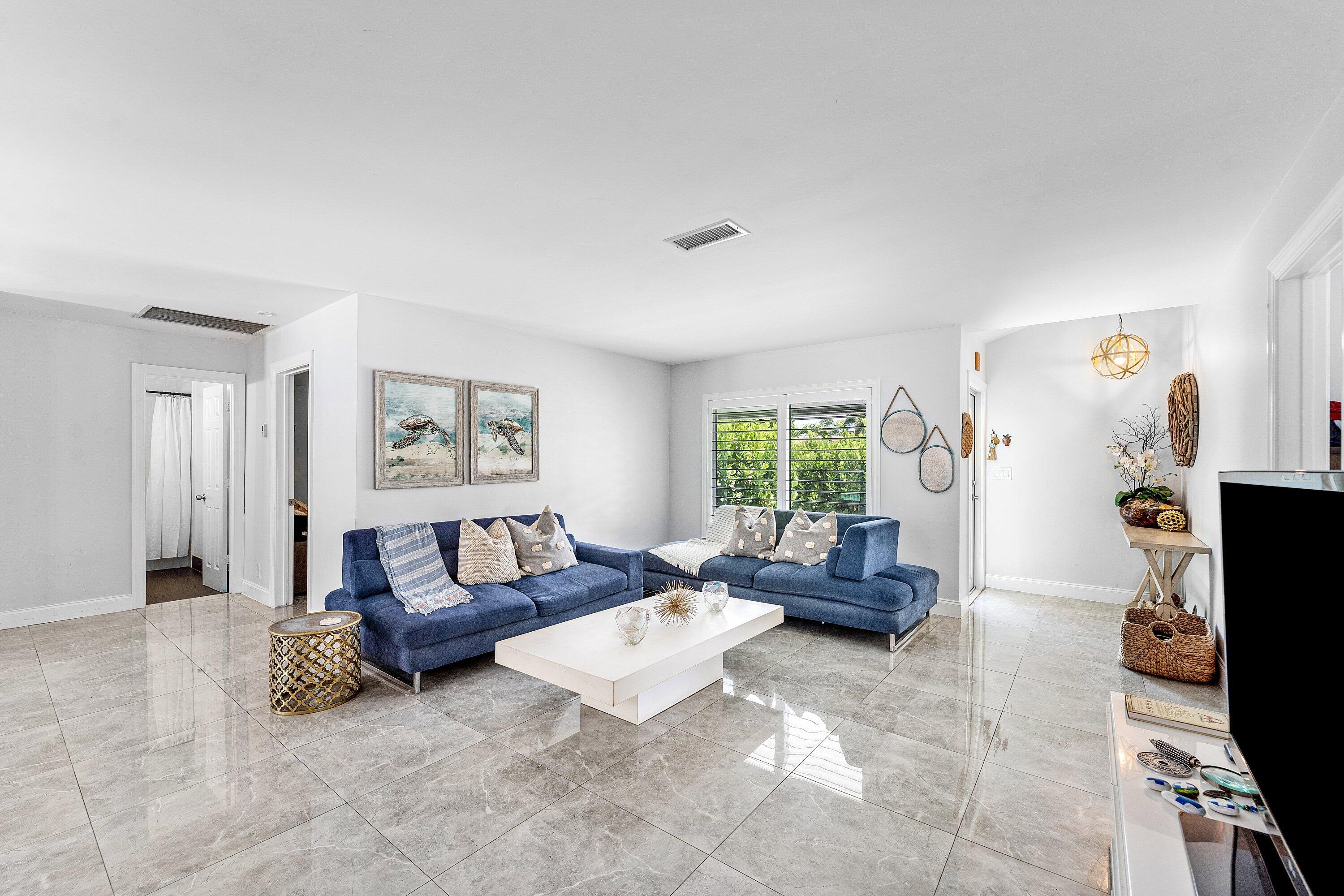581 NW 13th Drive
