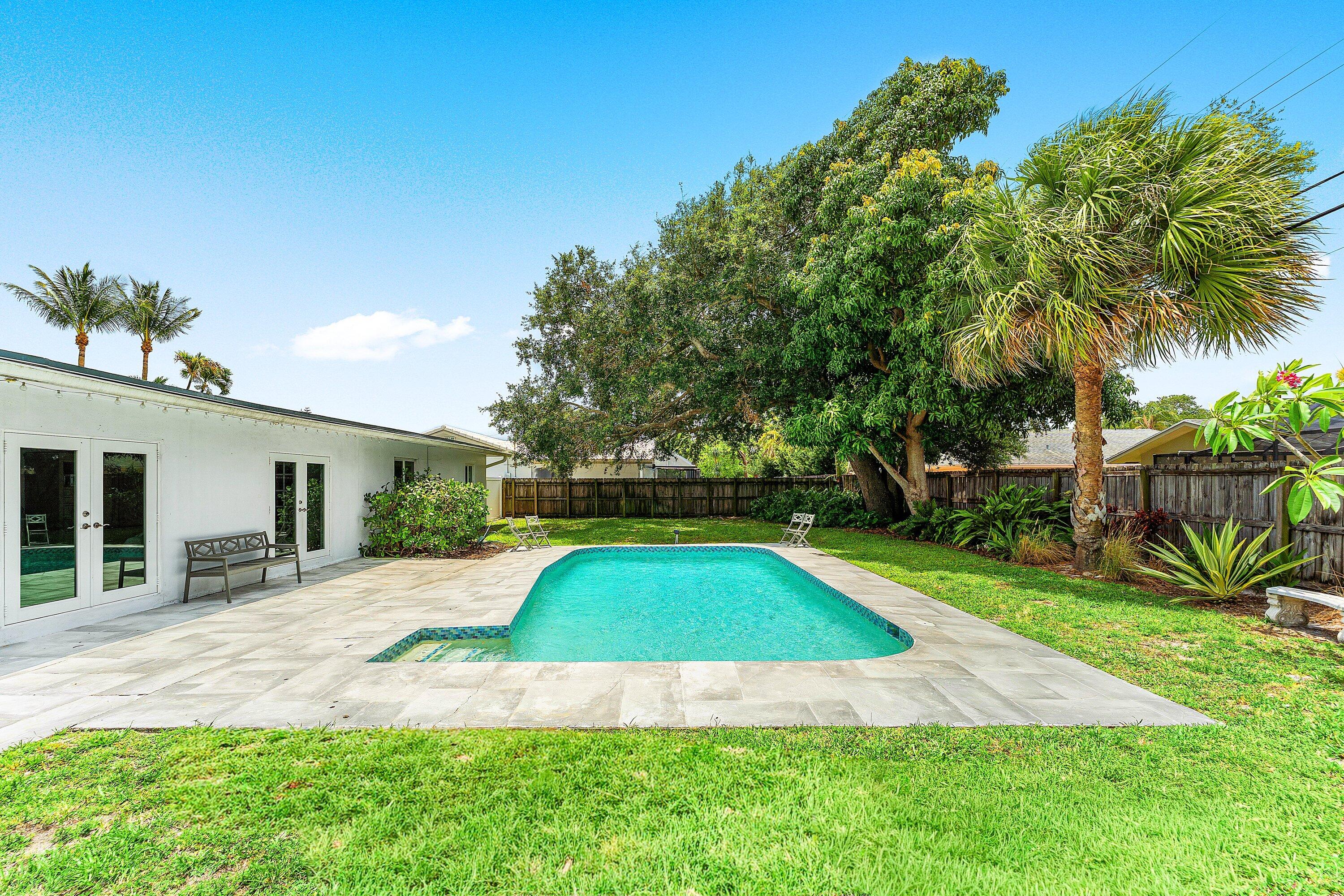 581 NW 13th Drive
