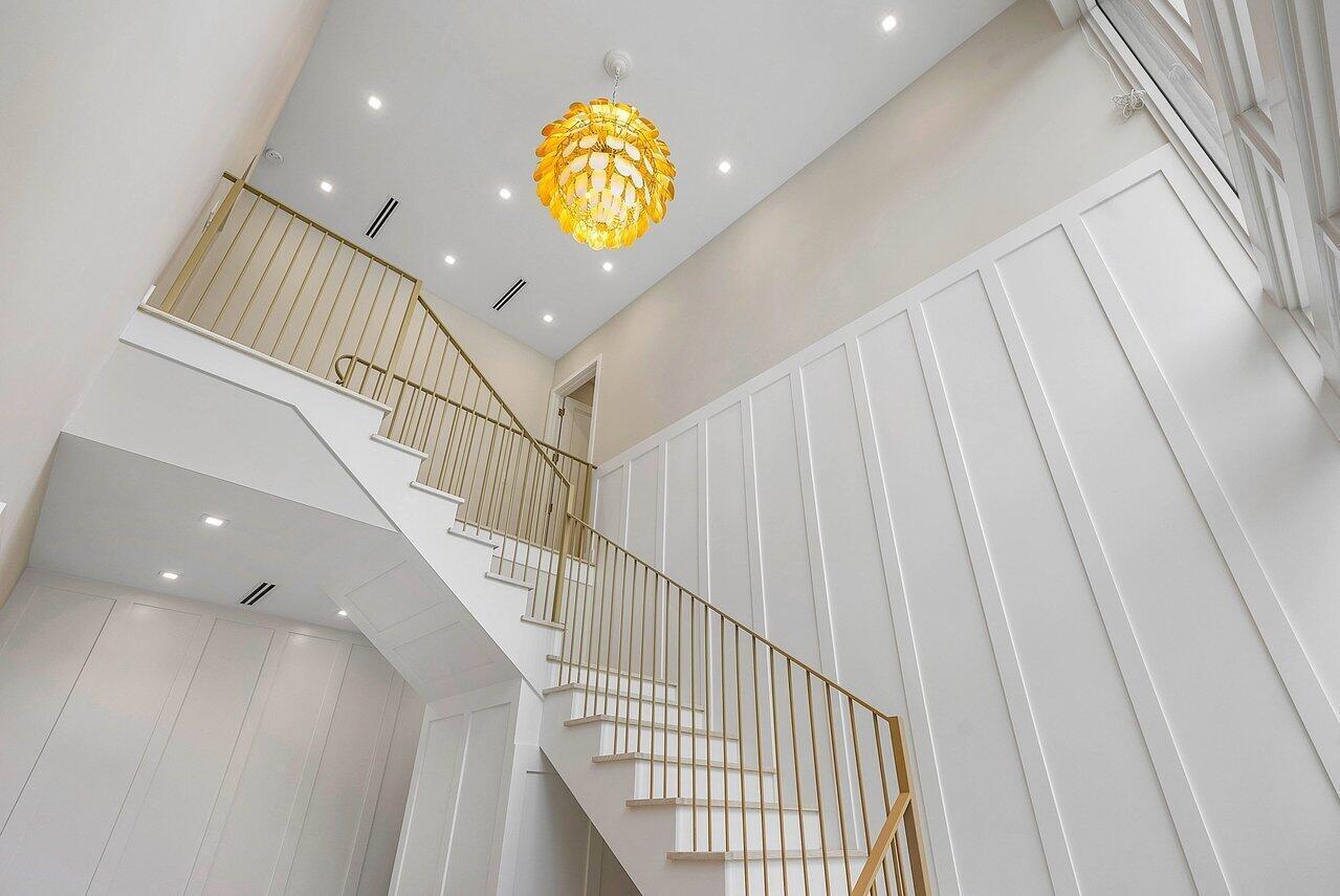 909 Bond Way