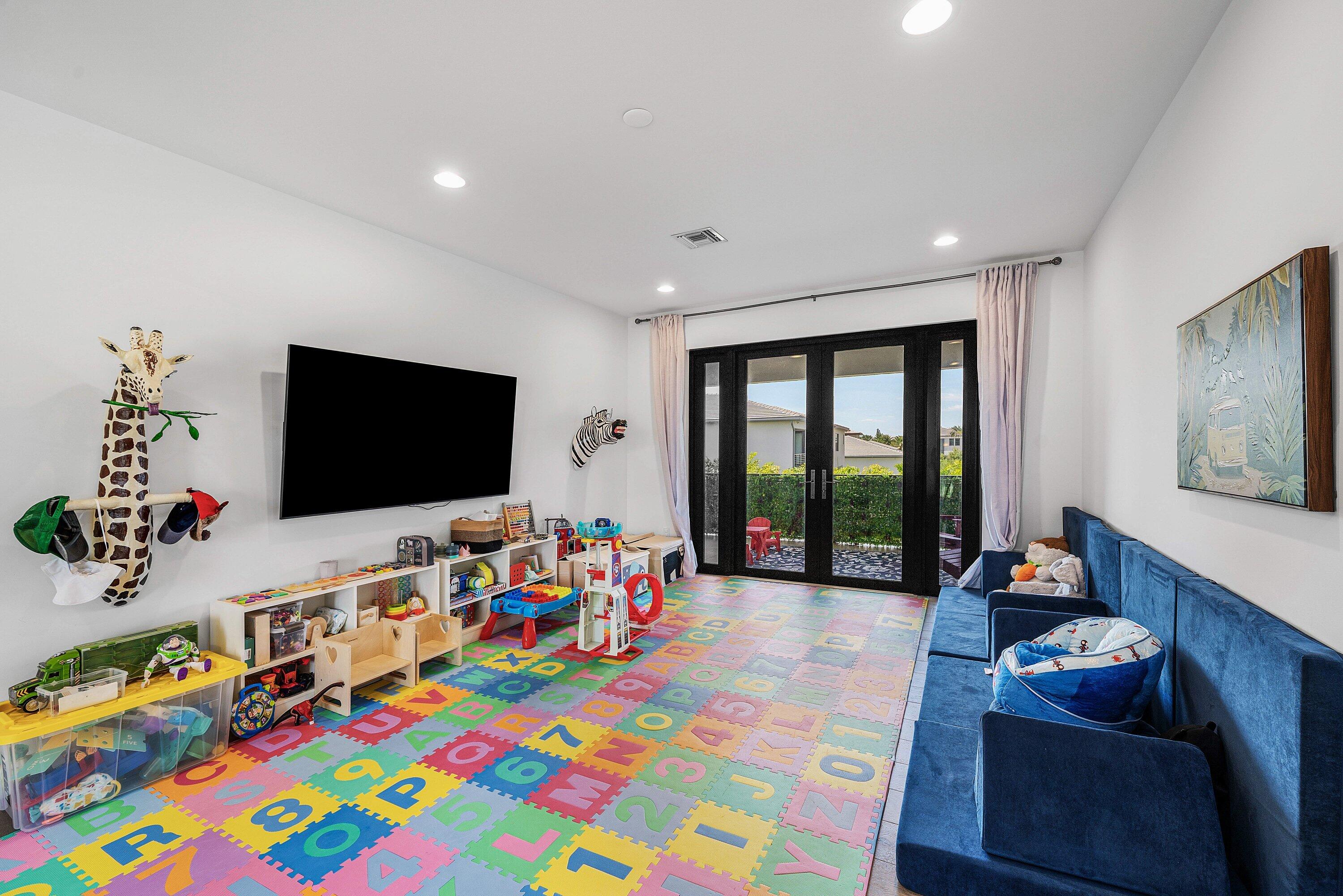 8381 Fishers Island Way