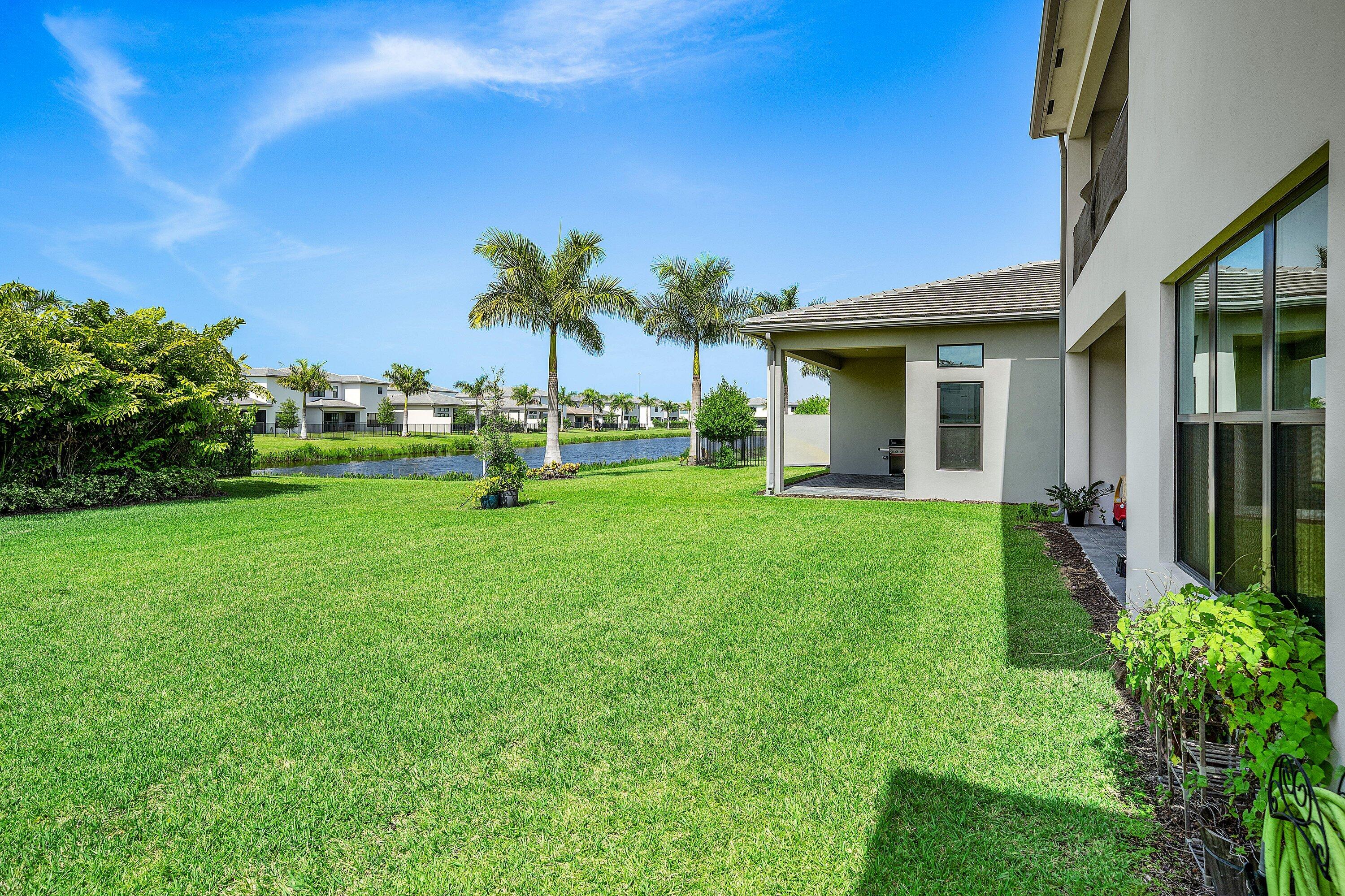 8381 Fishers Island Way