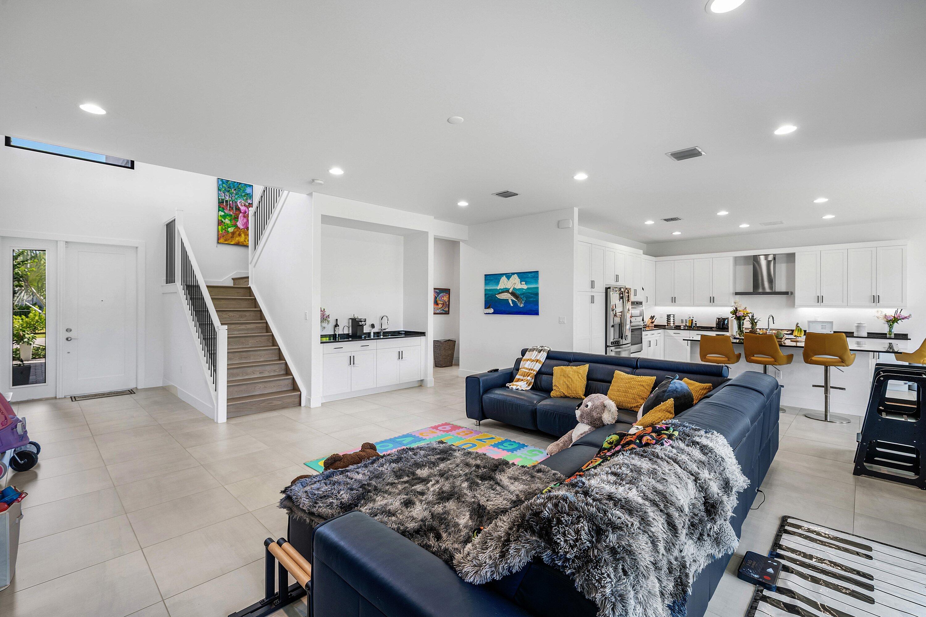 8381 Fishers Island Way