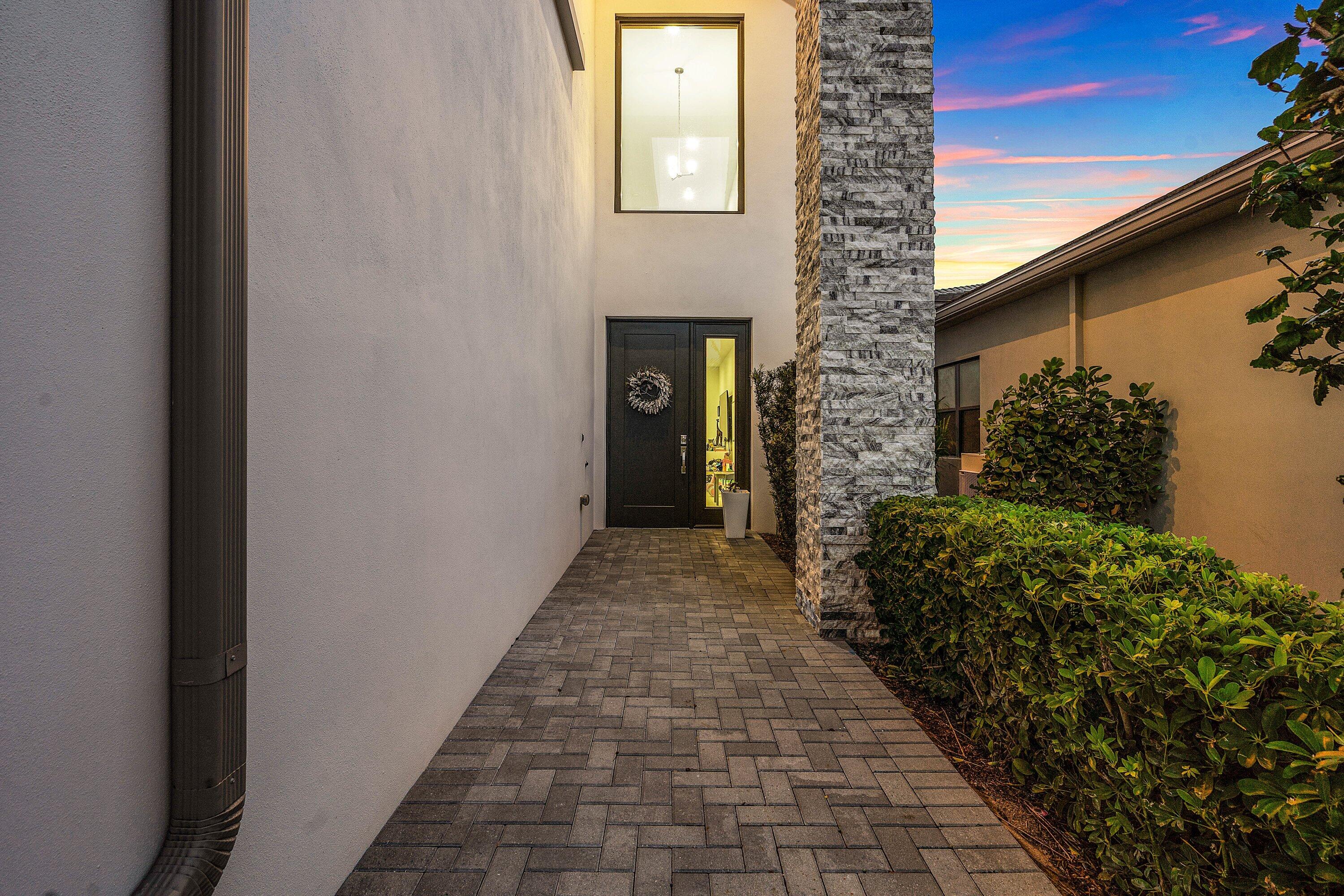 8381 Fishers Island Way