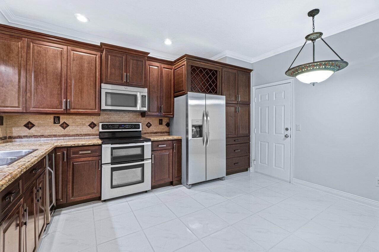 6366 Longboat Lane 105