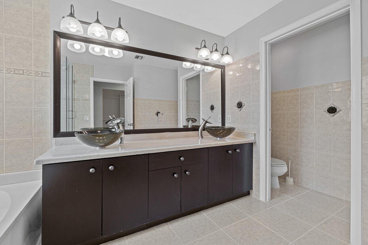 6366 Longboat Lane 105