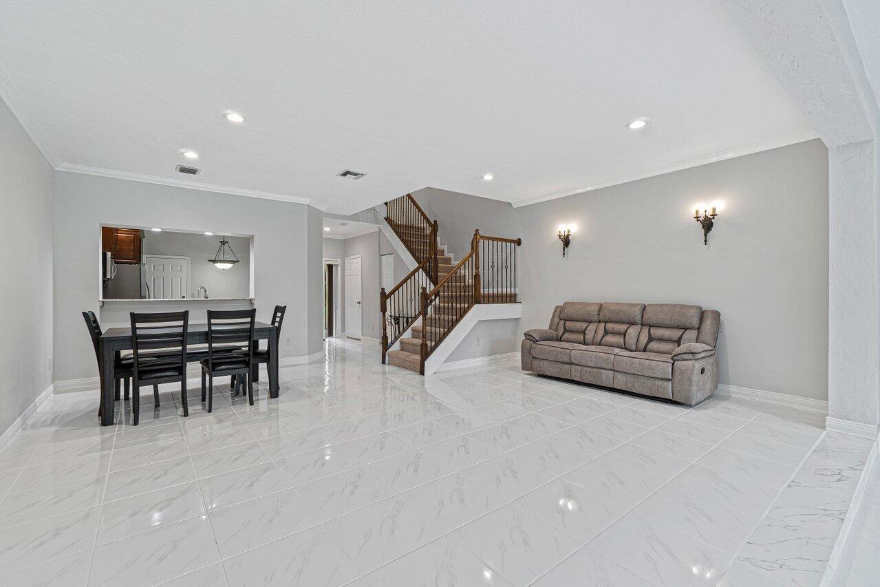 6366 Longboat Lane 105