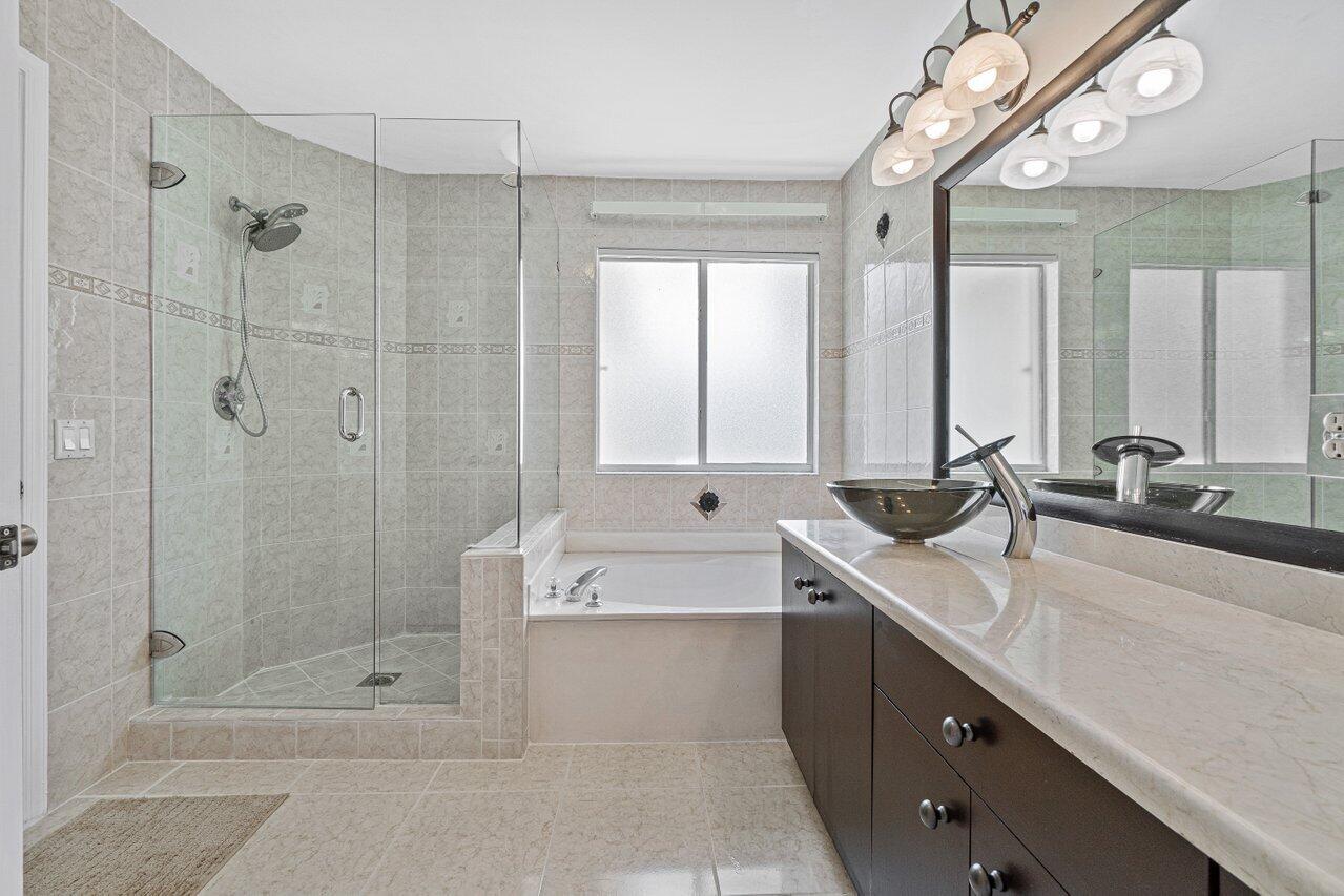 6366 Longboat Lane 105