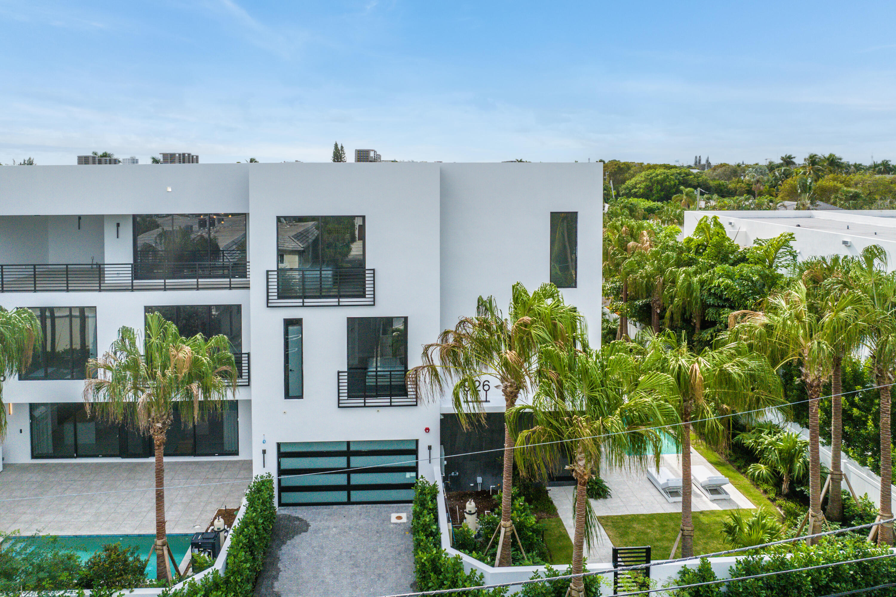 926 Kenmont Lane