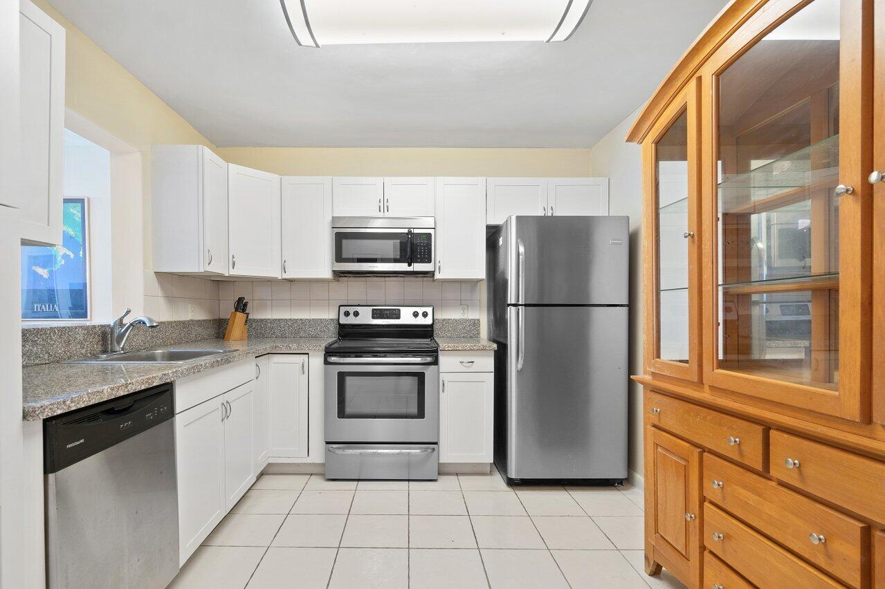 9110 Fairbanks Lane 4