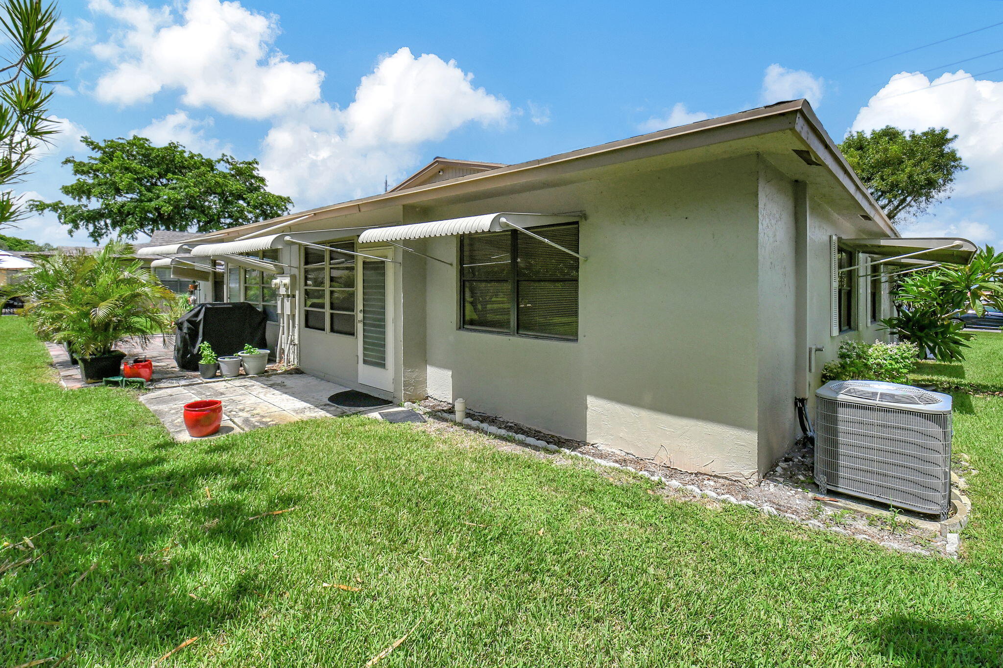 1522 Palmland Drive, 1522