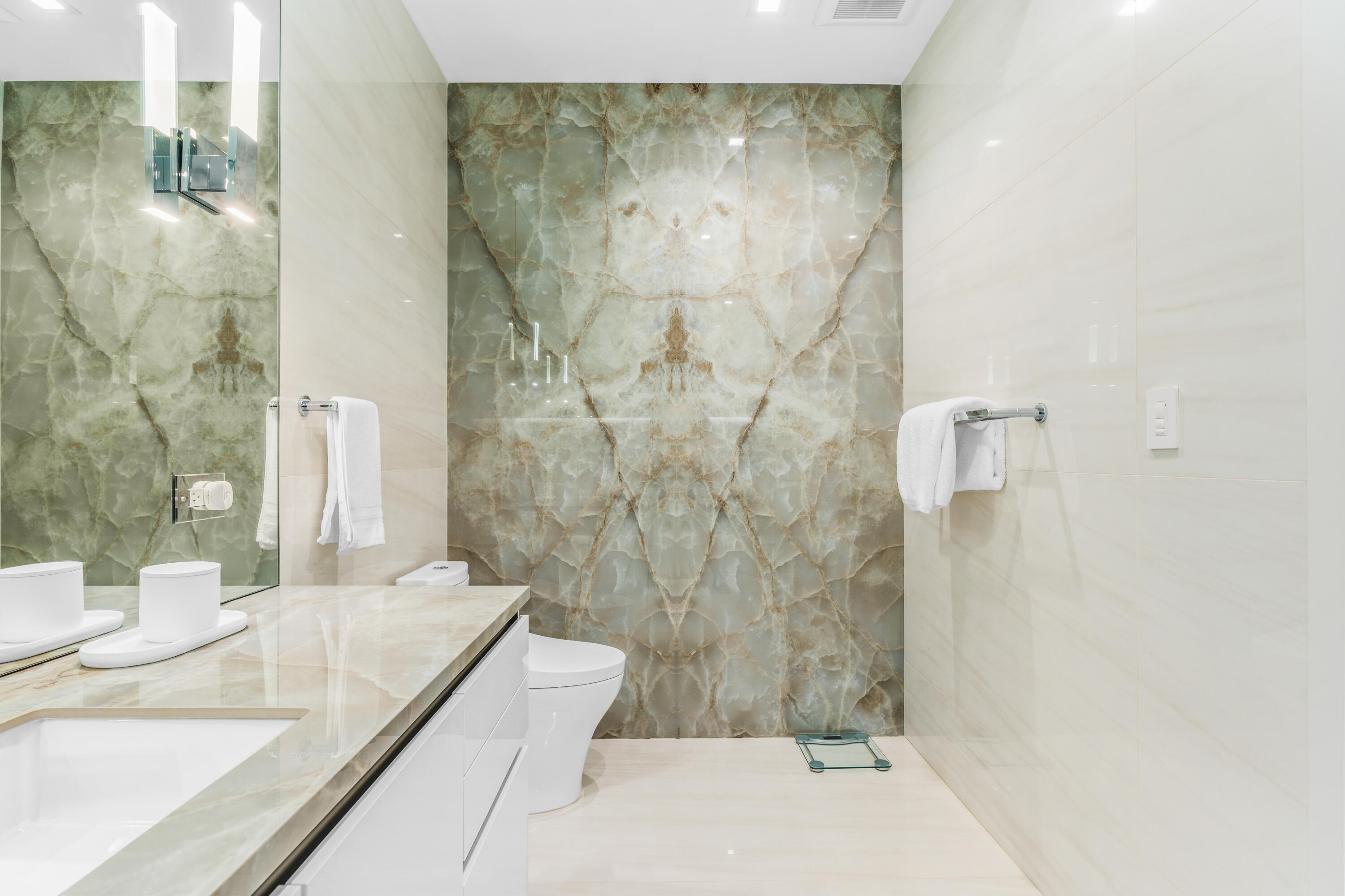 1901 S Ocean Boulevard, 19