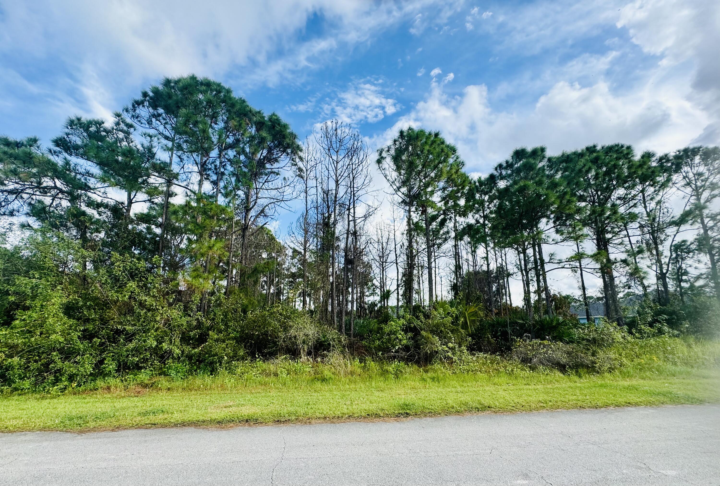 5814 NW Gillespie Avenue, Port St. Lucie