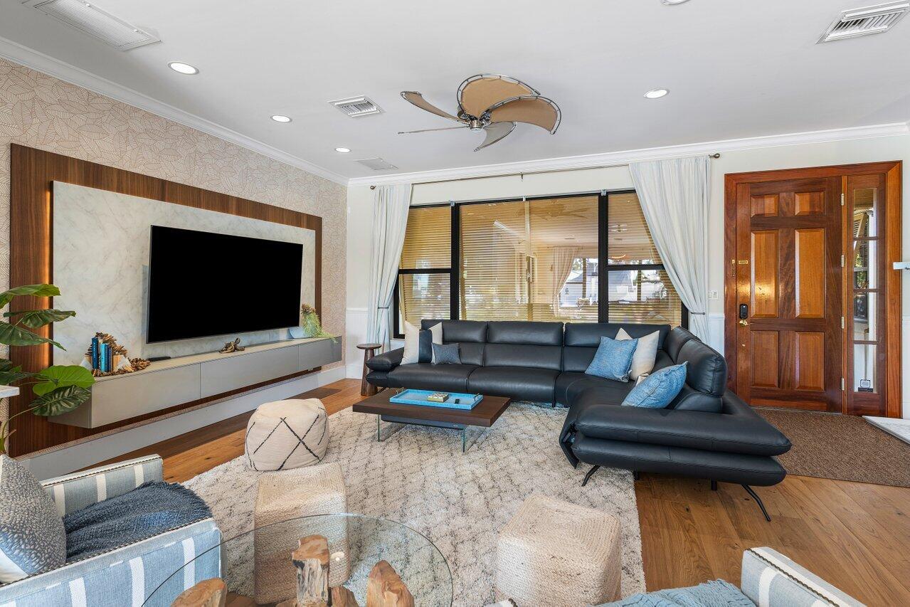 1018 White Drive