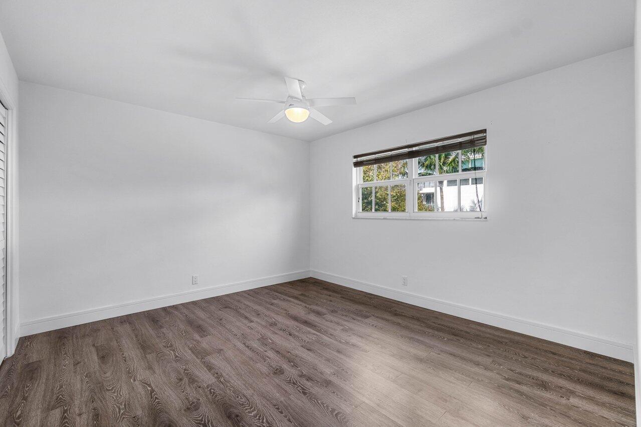 301 Venetian Drive 14