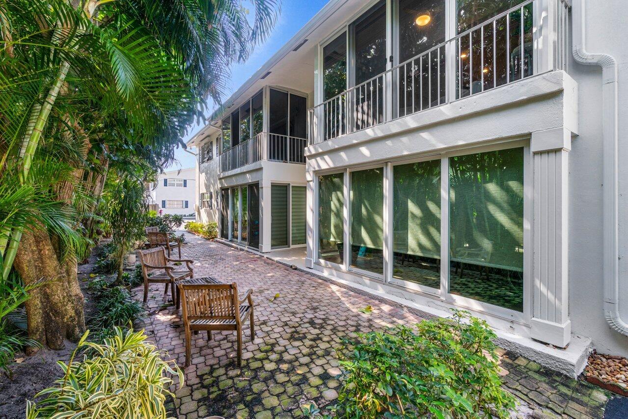 301 Venetian Drive 14