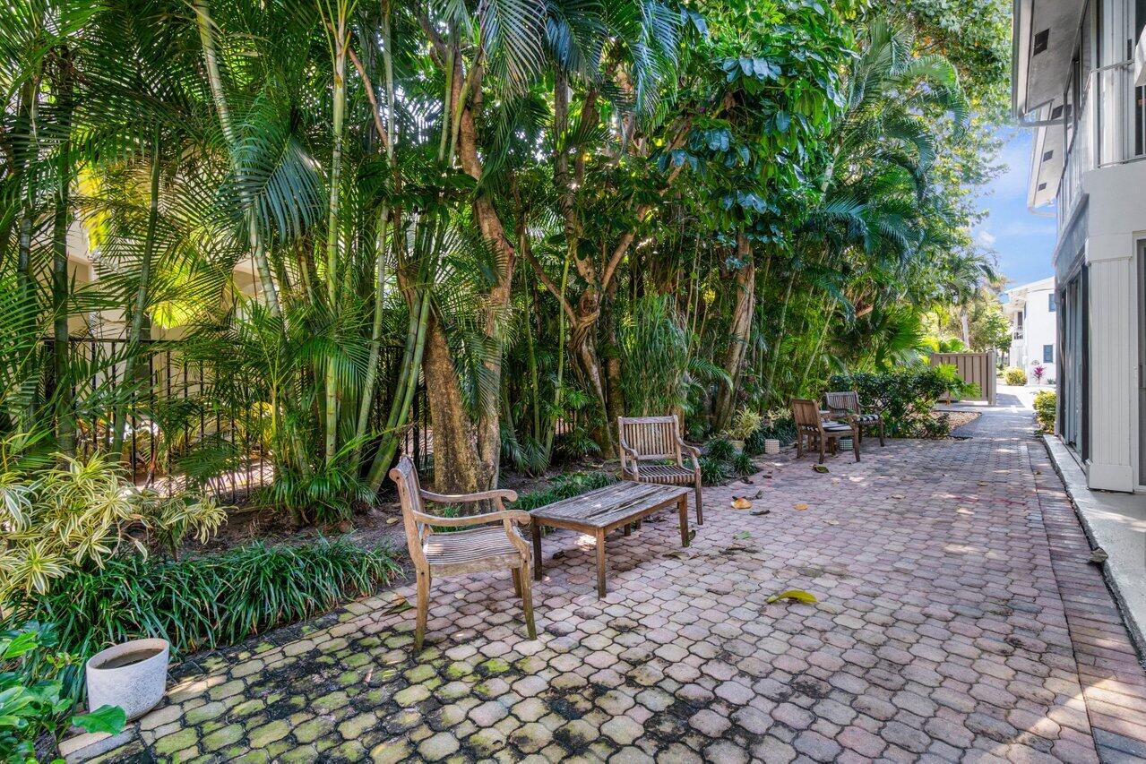 301 Venetian Drive 14