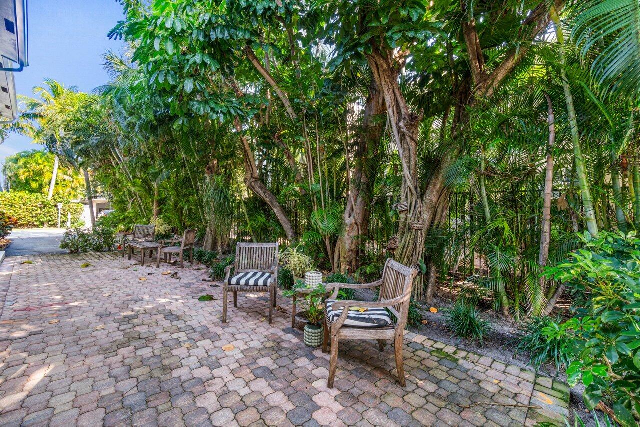 301 Venetian Drive 14