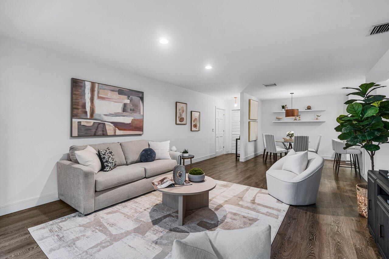 301 Venetian Drive 14