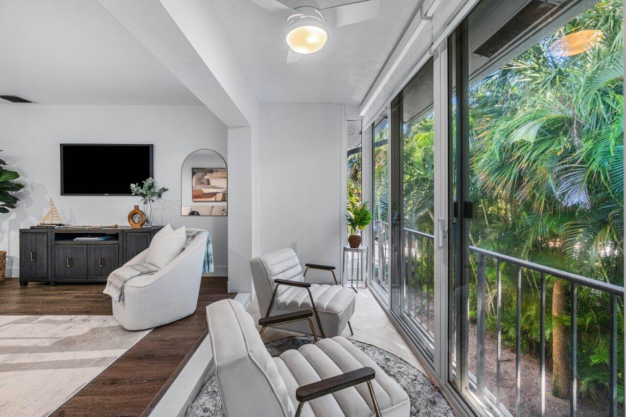 301 Venetian Drive 14