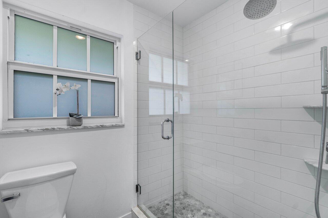 301 Venetian Drive 14