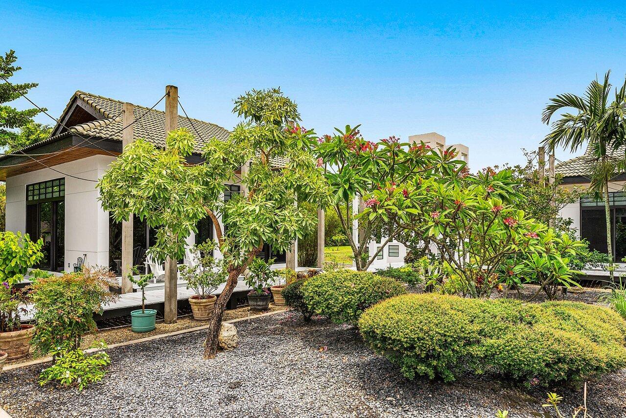8549 Surrey Lane