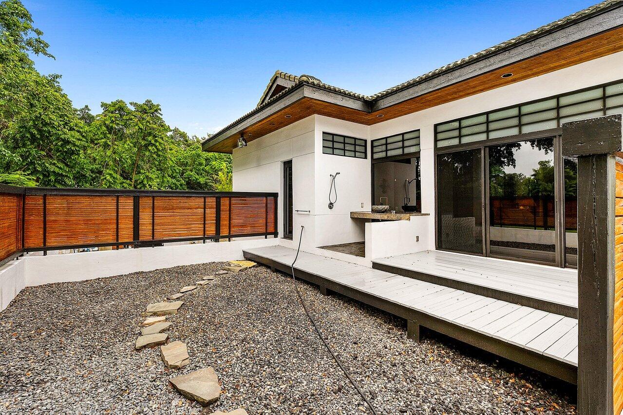 8549 Surrey Lane