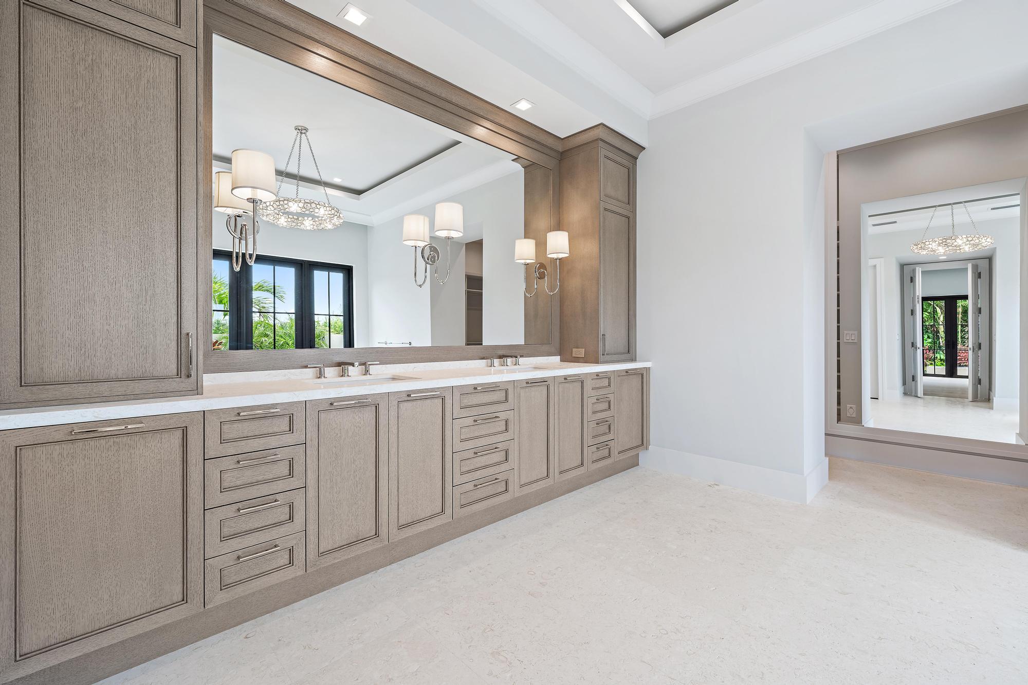 2916 Bluewater Cove