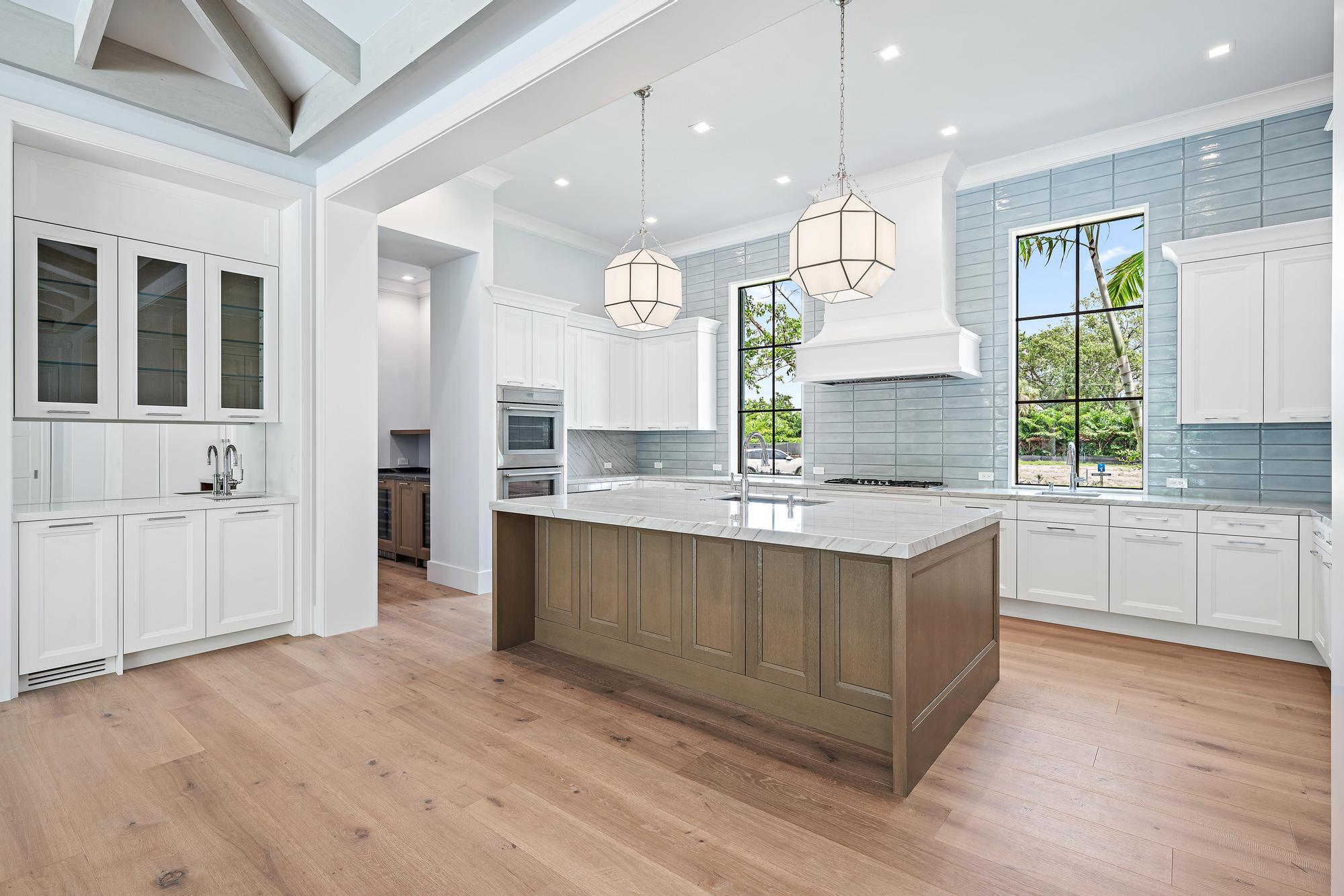 2916 Bluewater Cove