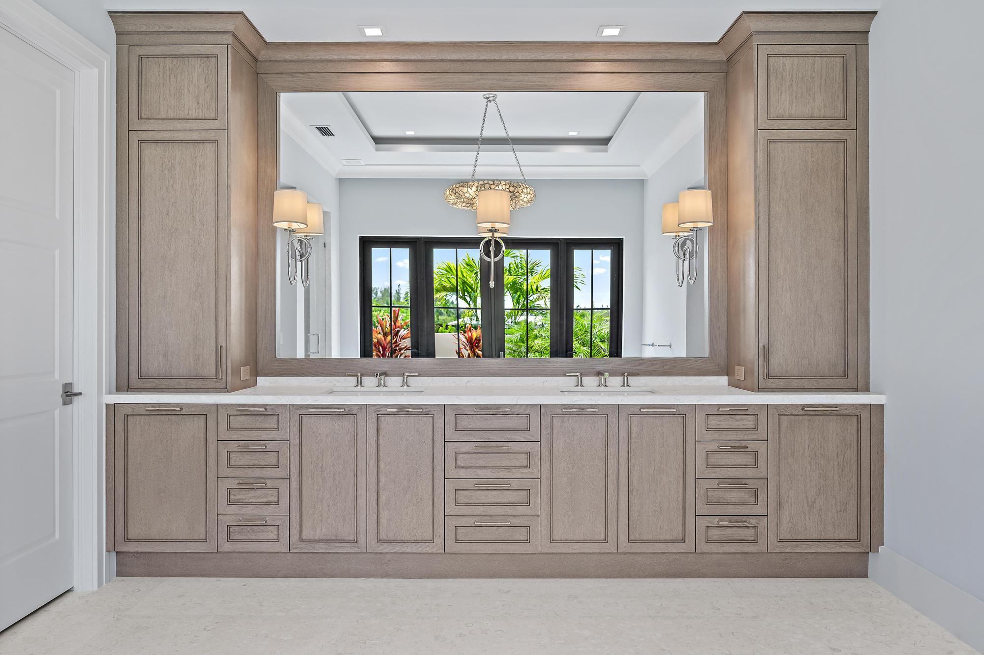 2916 Bluewater Cove
