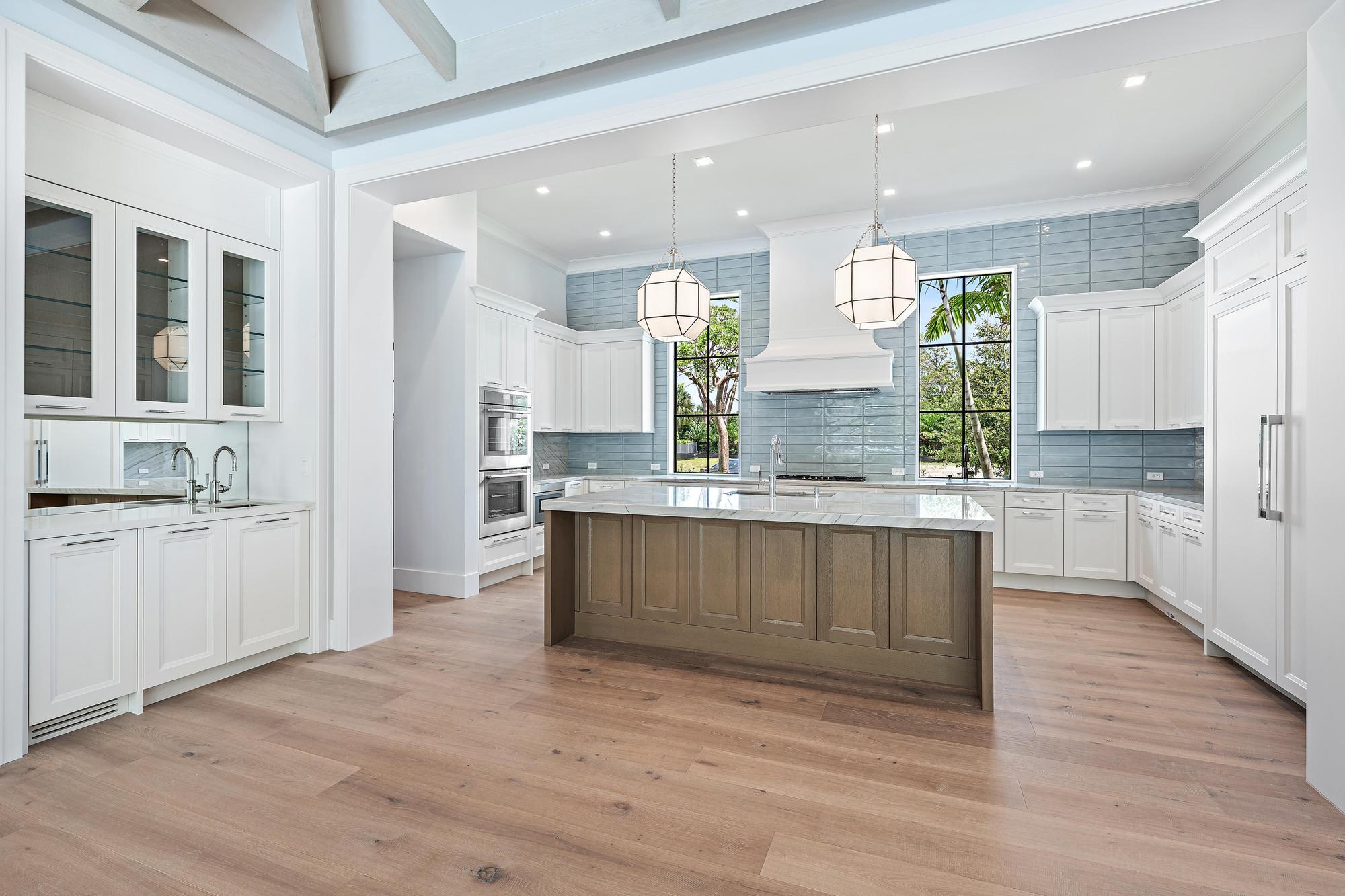 2916 Bluewater Cove