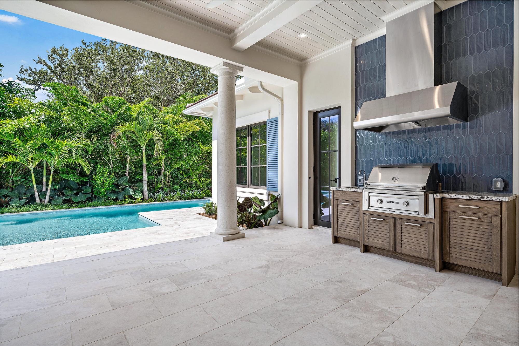 2916 Bluewater Cove