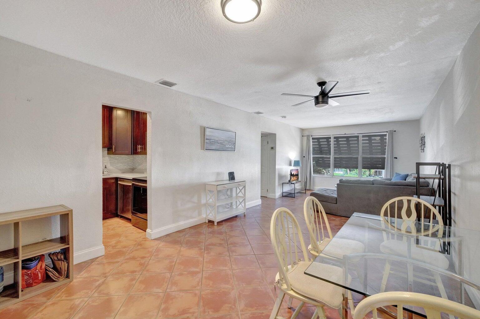 2400 NE 33rd Avenue 211