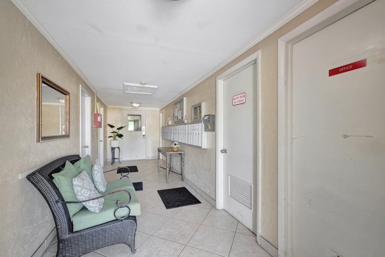2400 NE 33rd Avenue 211