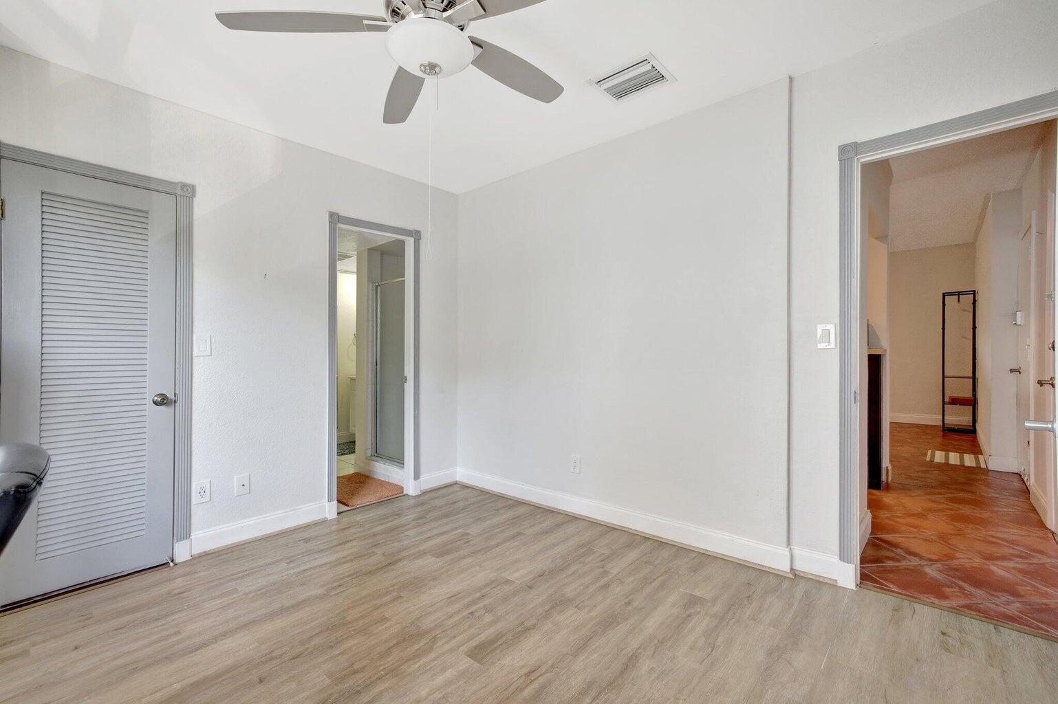 2400 NE 33rd Avenue 211