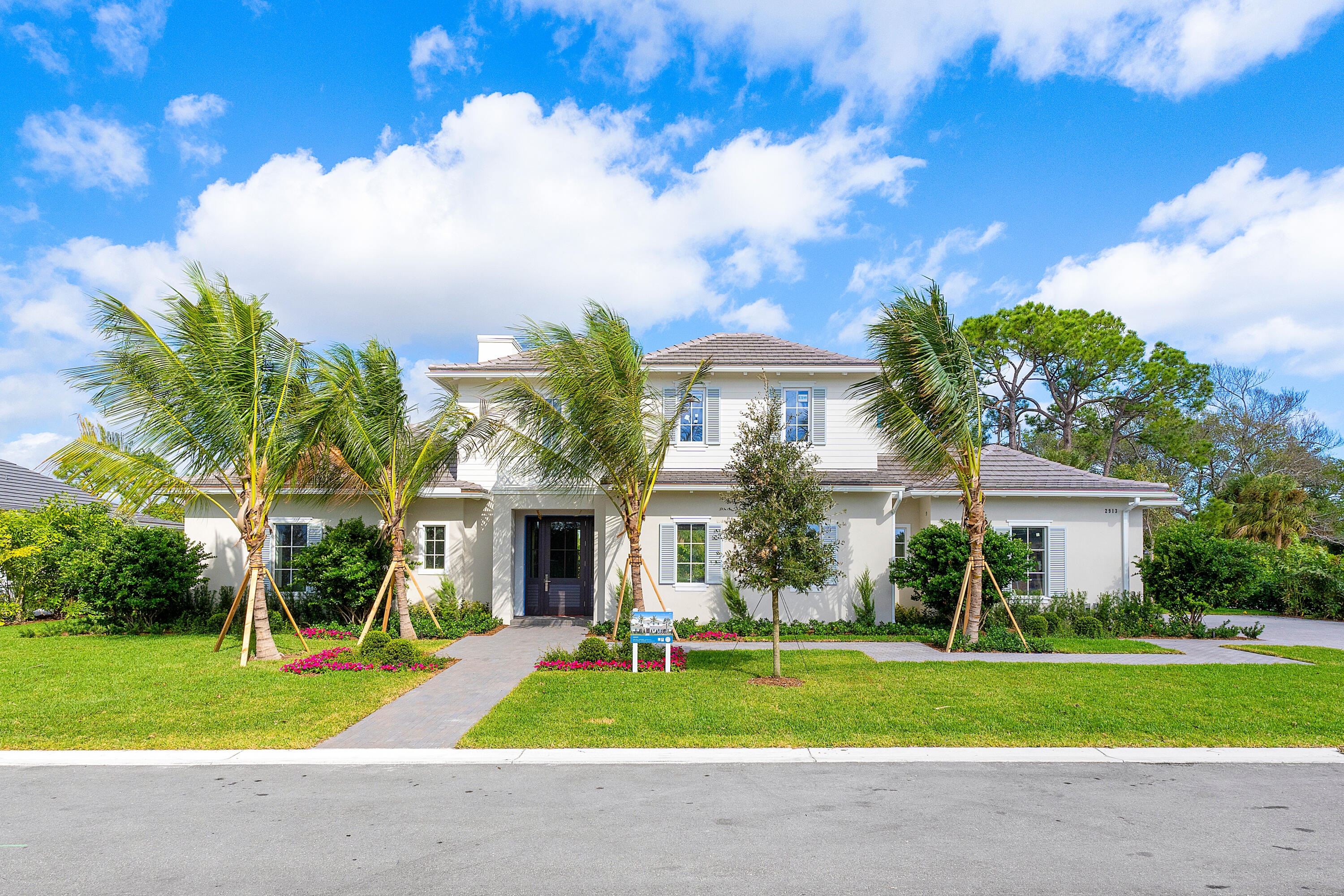 2913 Bluewater Cove