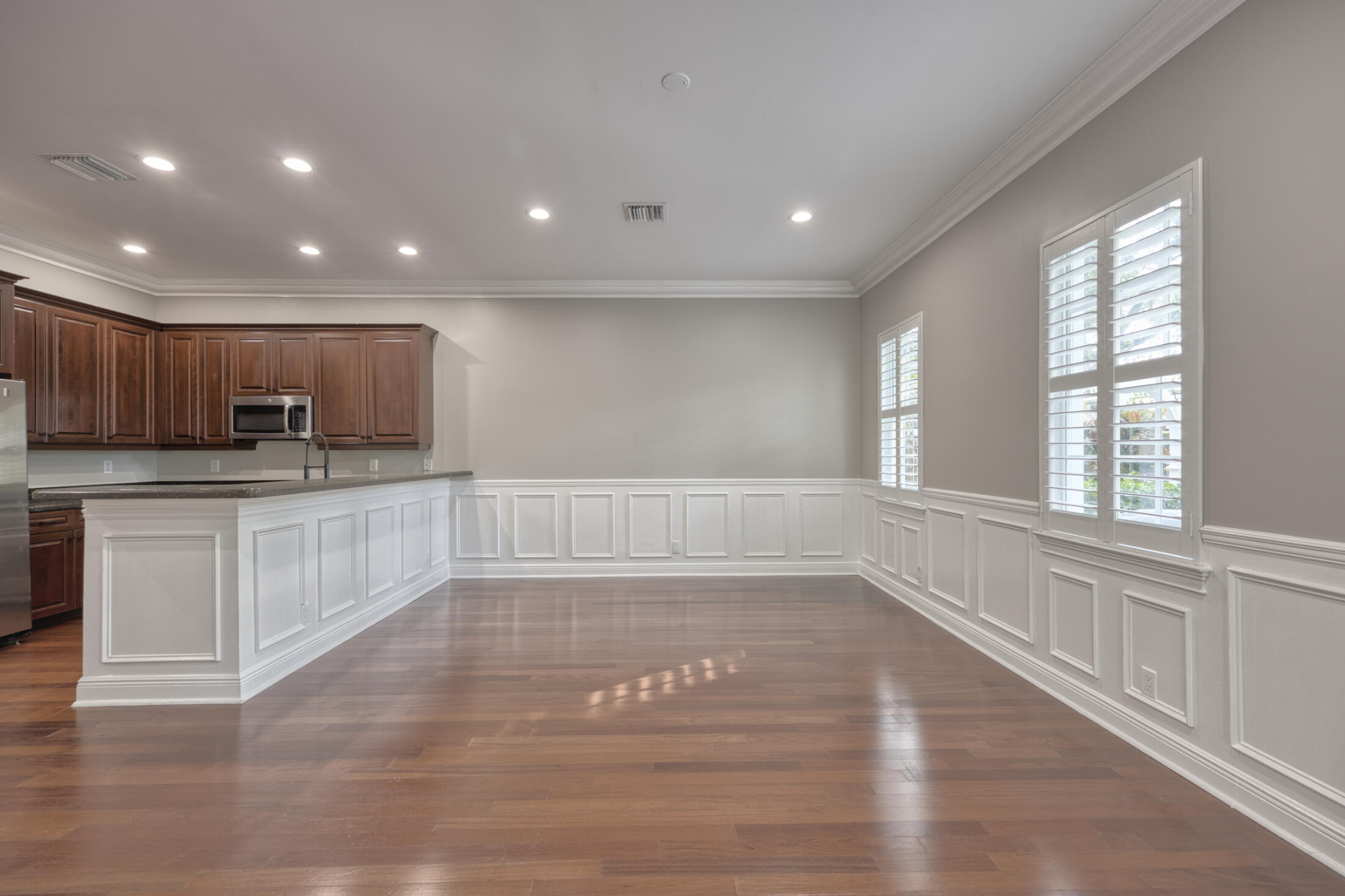 1030 W Heritage Club Circle