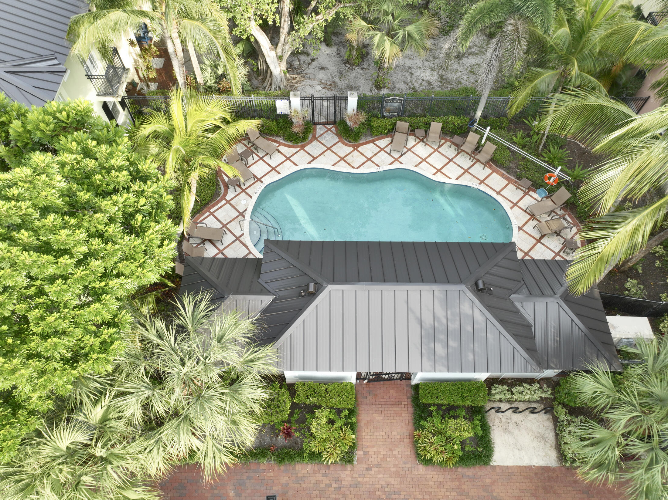 1030 W Heritage Club Circle