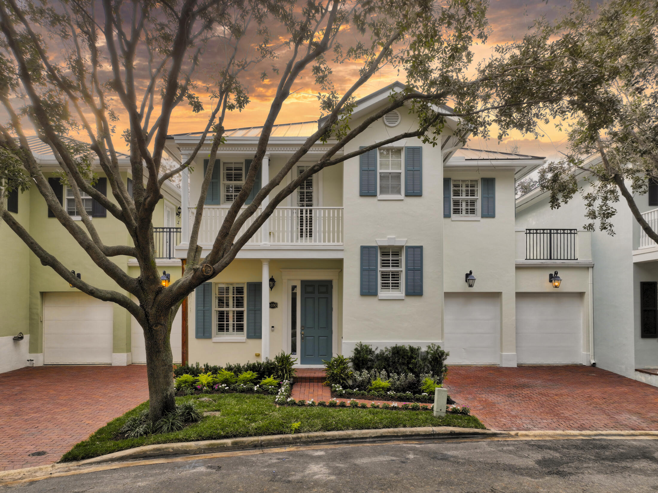 1030 W Heritage Club Circle