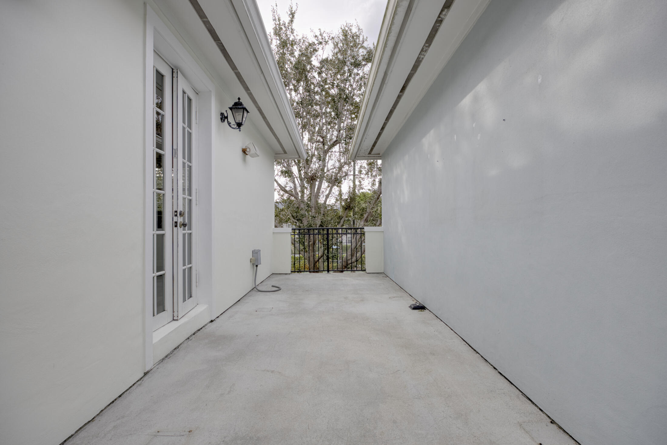1030 W Heritage Club Circle