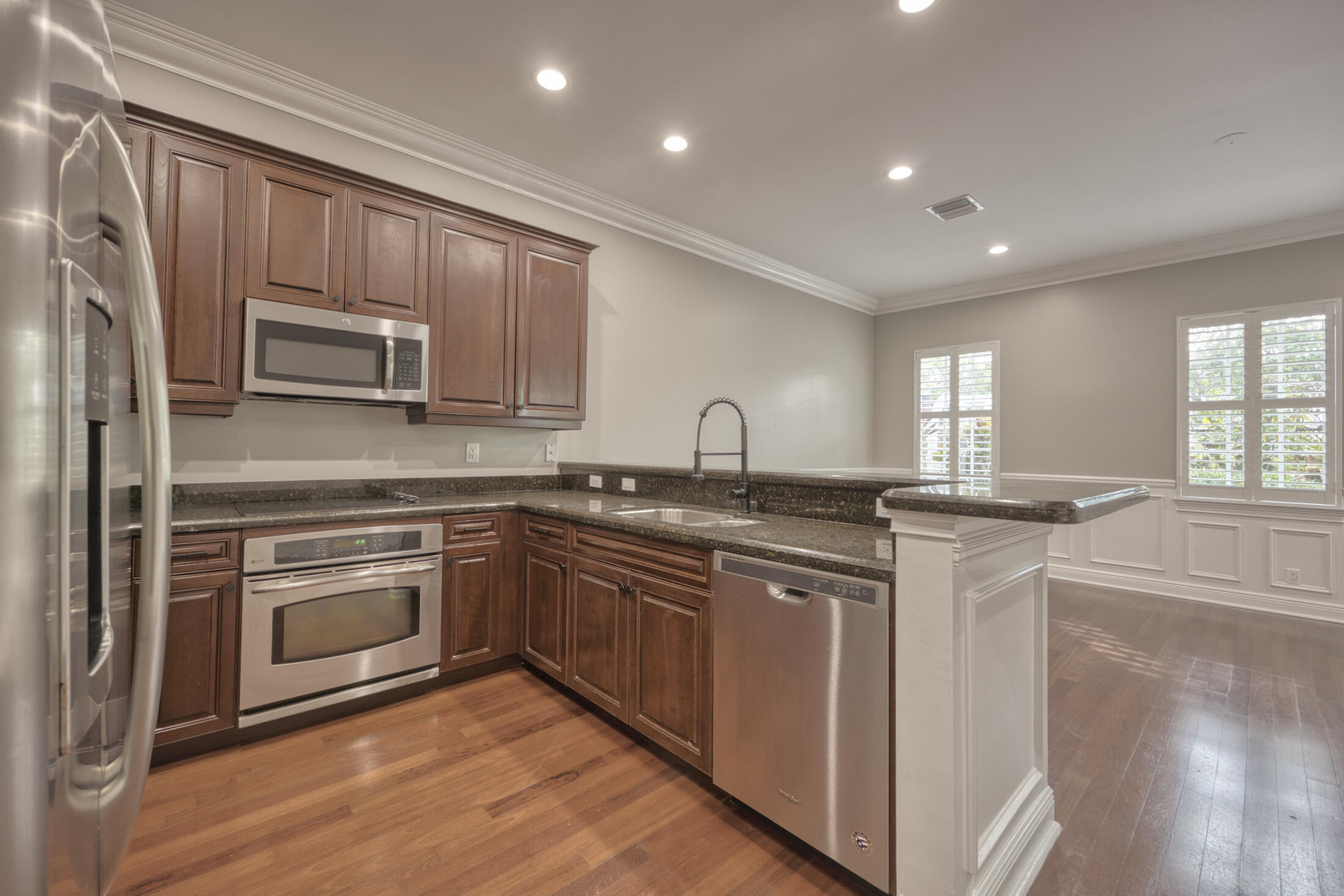 1030 W Heritage Club Circle