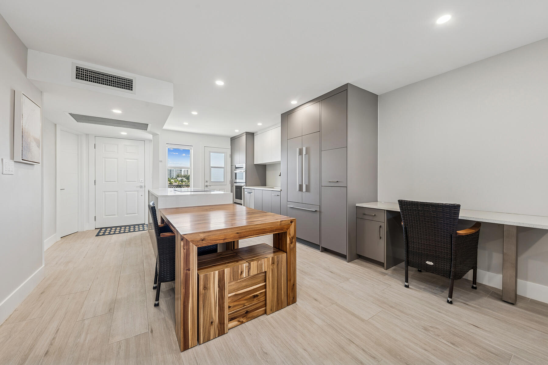 2871 N Ocean Boulevard M436