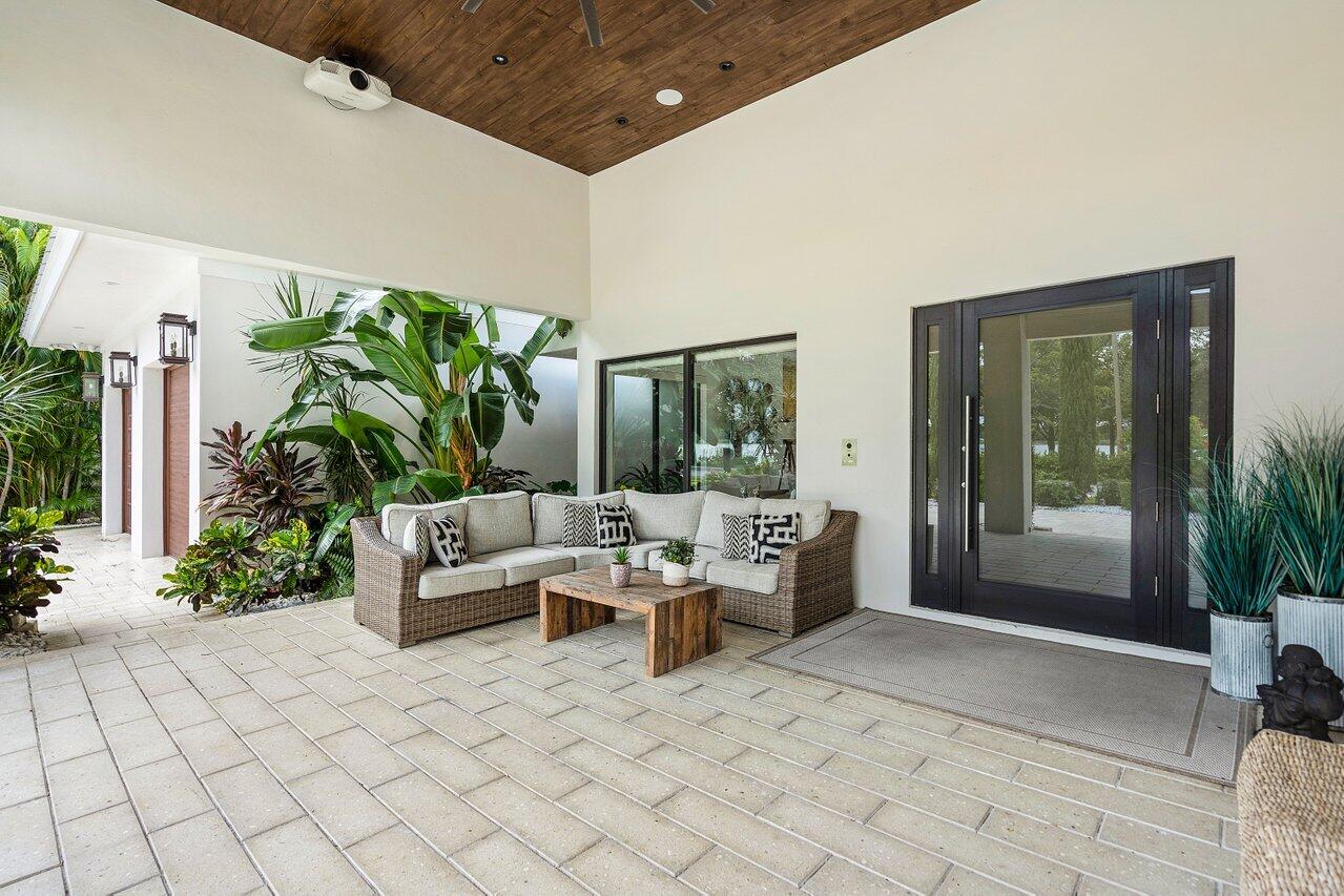1117 Lake Drive