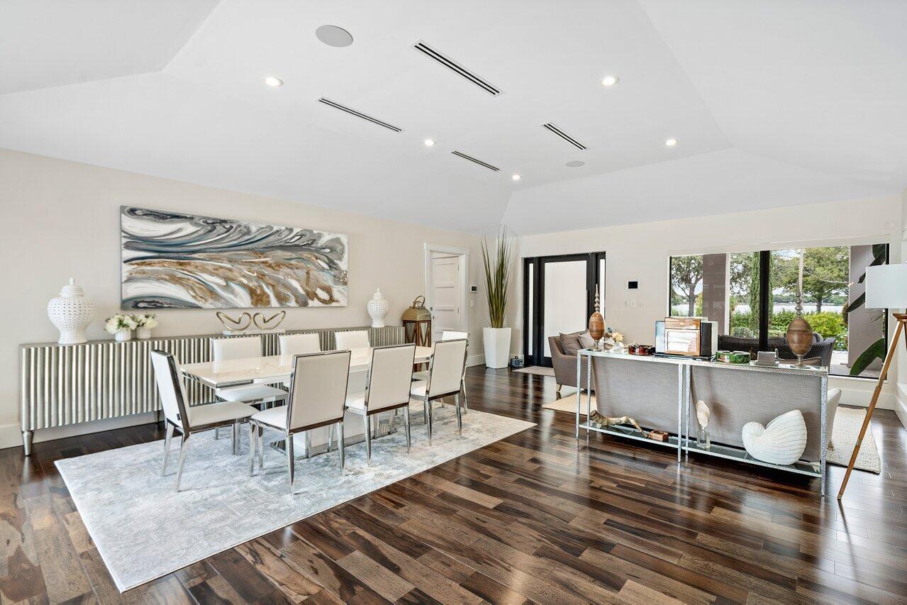 1117 Lake Drive