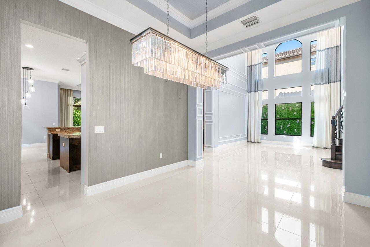 8221 Banpo Bridge Way