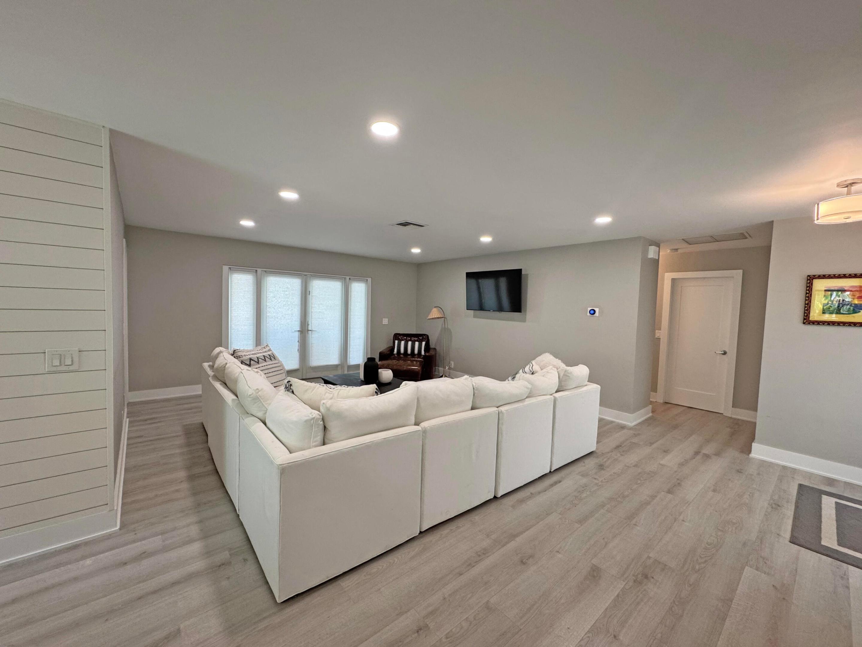 106 Periwinkle Drive