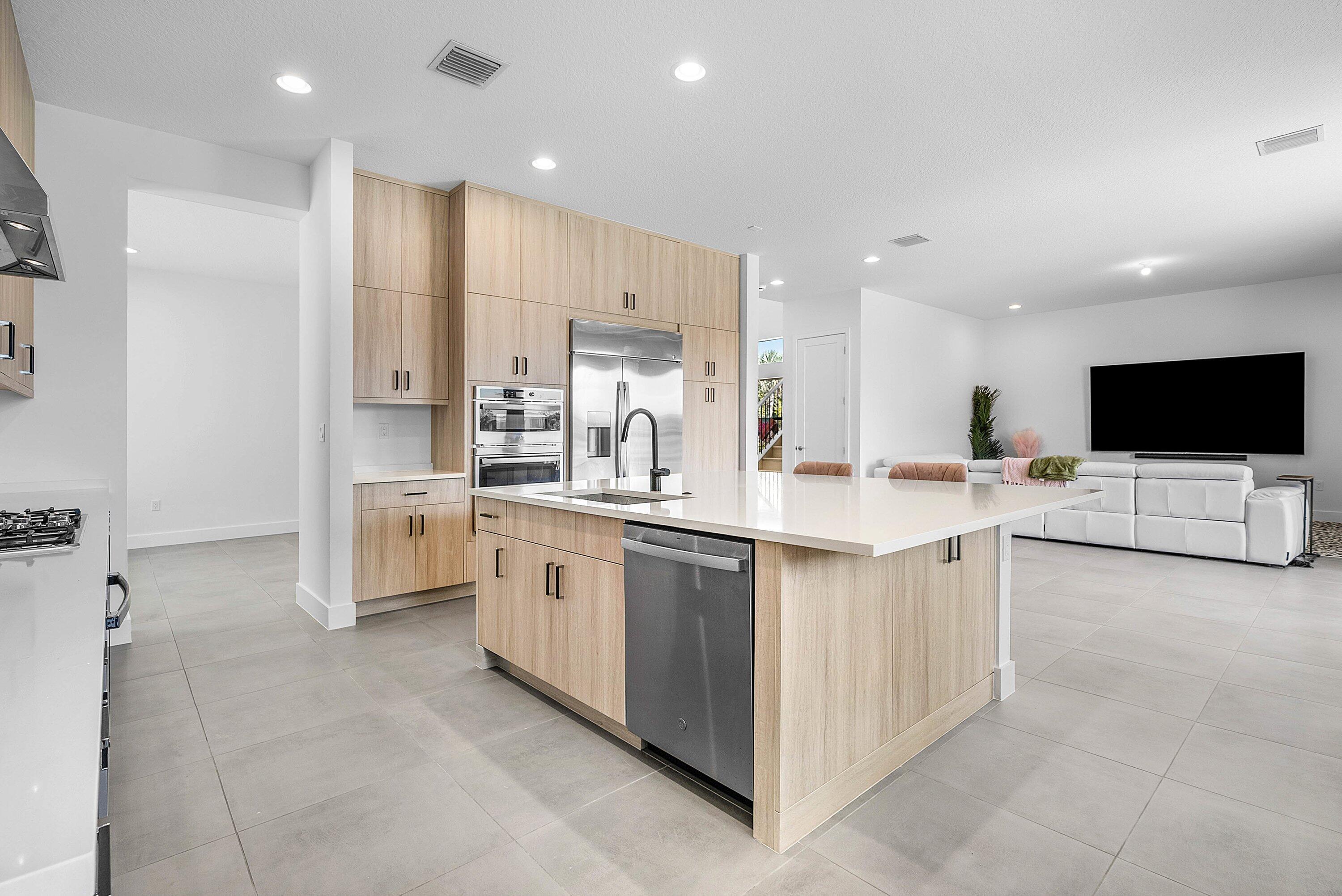 8260 Royal County Down Road