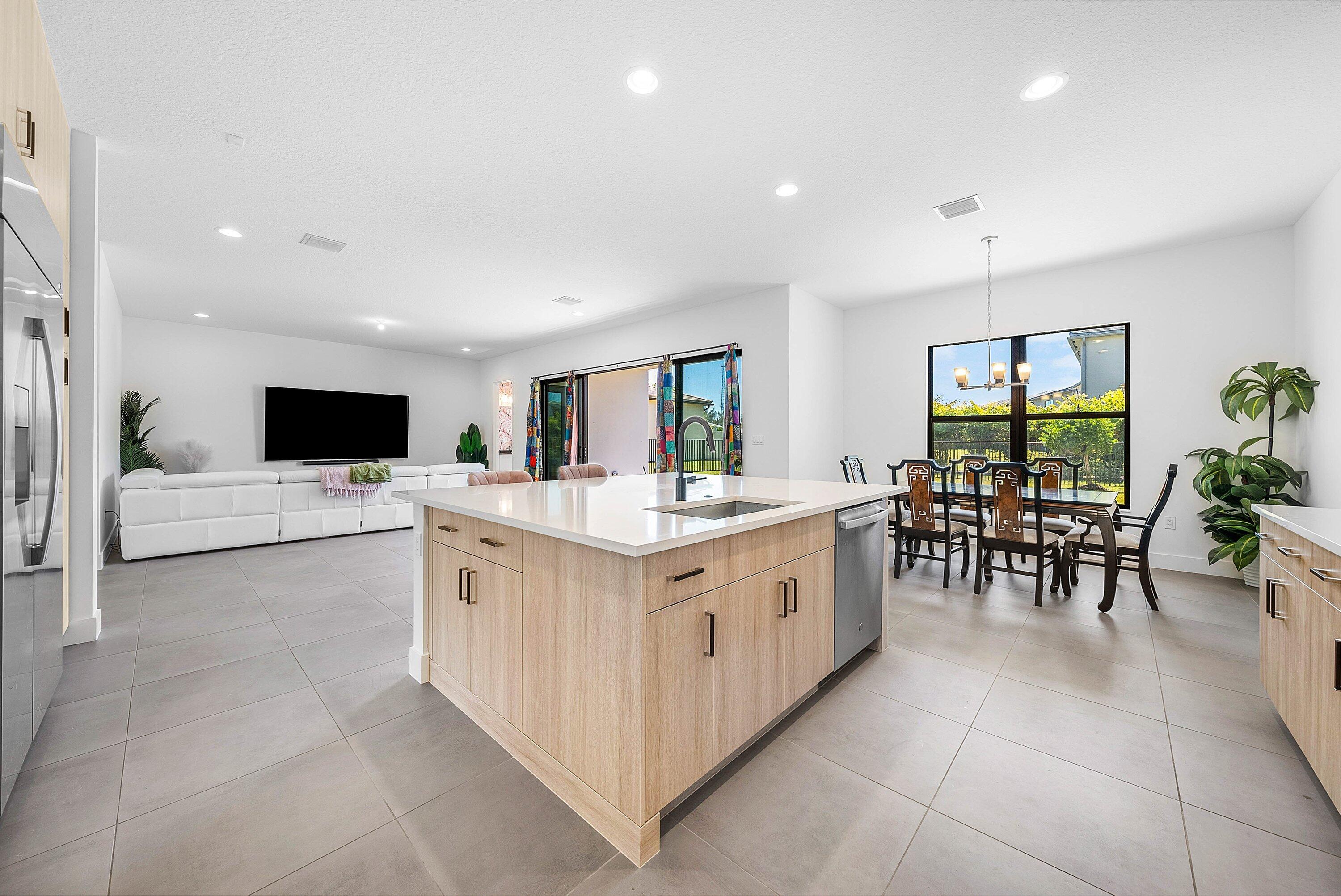 8260 Royal County Down Road