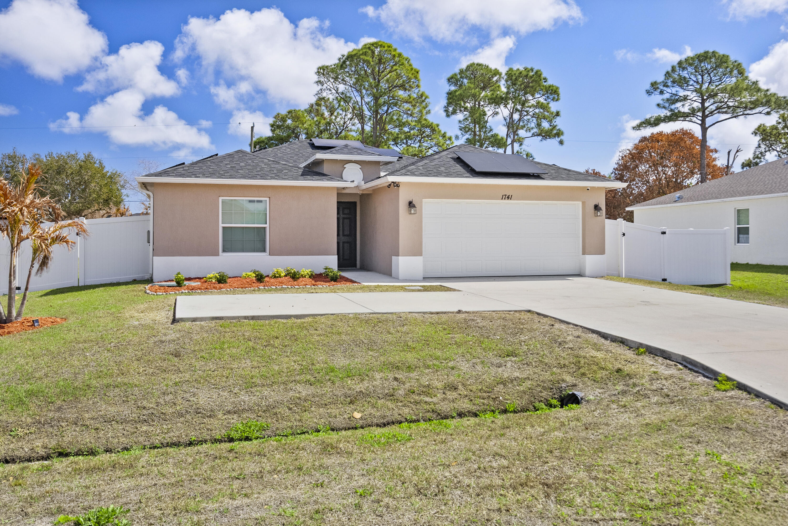 1741 SE Sandia Drive, Port St. Lucie