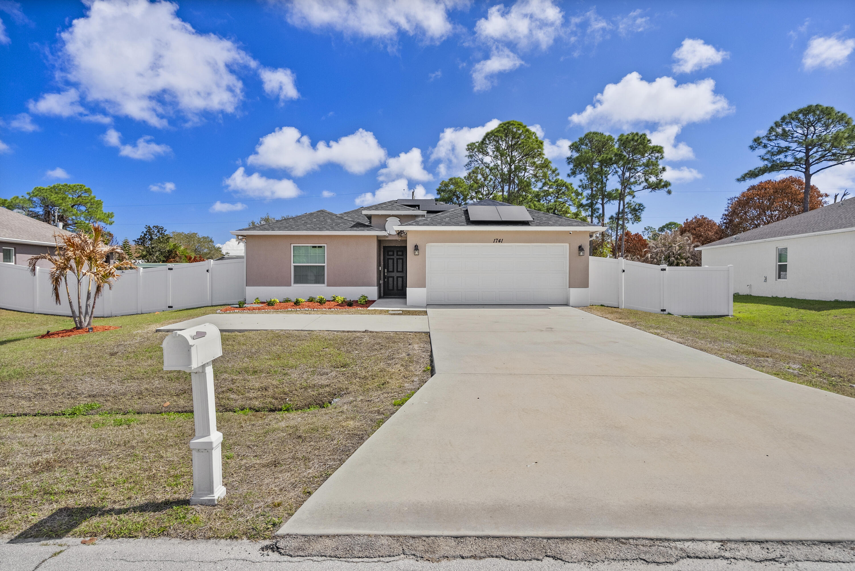 1741 SE Sandia Drive, Port St. Lucie