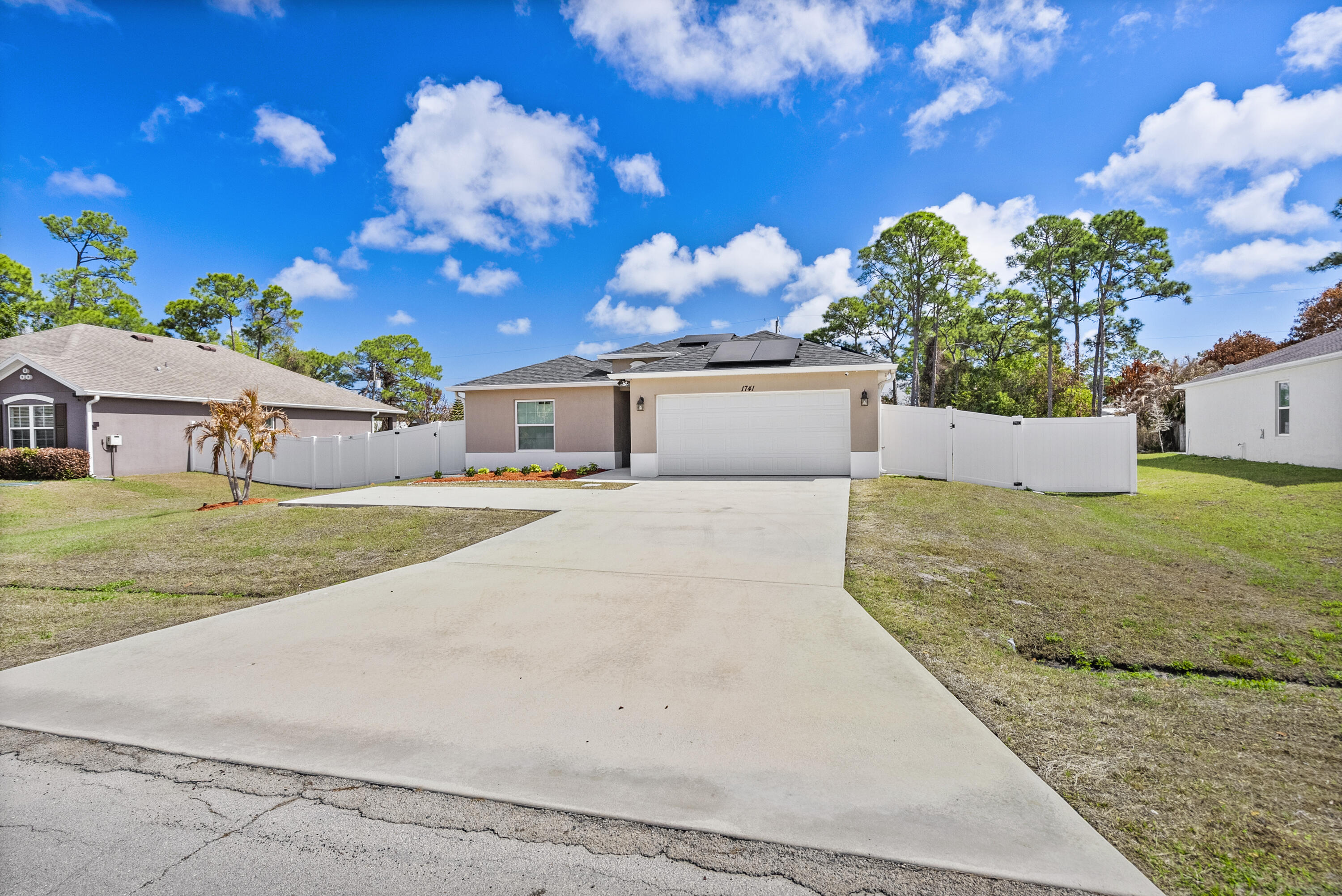 1741 SE Sandia Drive, Port St. Lucie